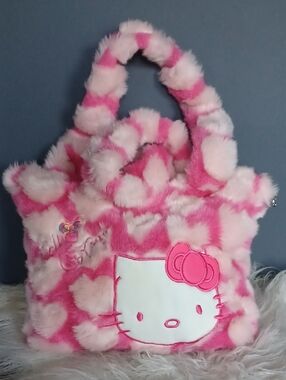 Hello Kitty Fluffy Bag